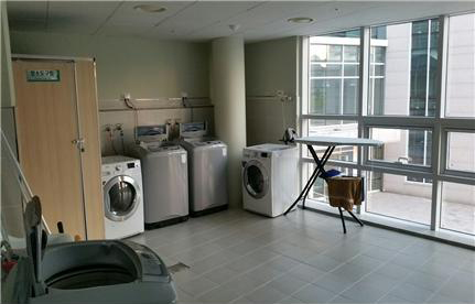 Laundry room image1